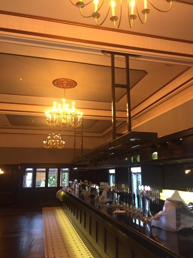 The George Hotel Wetherspoon Брекън Екстериор снимка